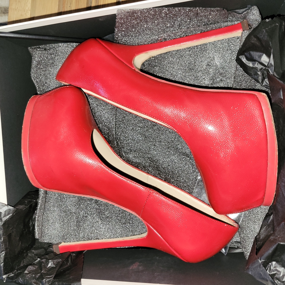 YSL Yves Saint Laurent Black Vernigolf Tribtoo 105 Pump Size 39+ / 9.5 M Heels